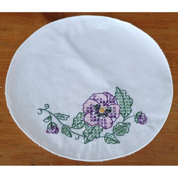 2 Vintage Doily Doilies Hand Embroidered Purple Flower Table Topper Cotton - Picture 3 of 4